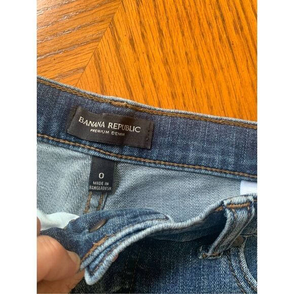 Banana Republic Women's Denim Frayed Hem Shorts - Picture 4 of 7